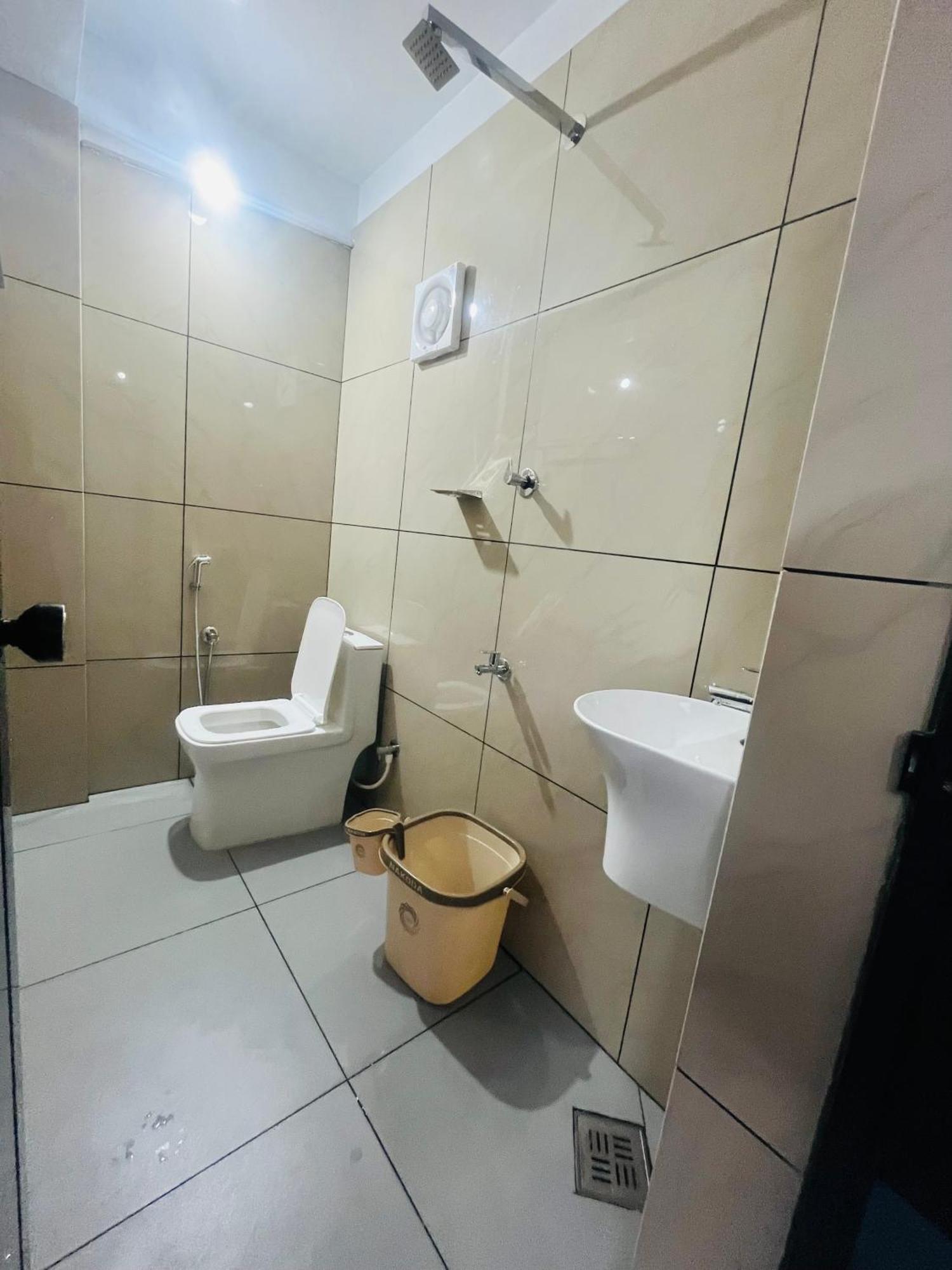 קוז'יקודה Priya Lodge מראה חיצוני תמונה