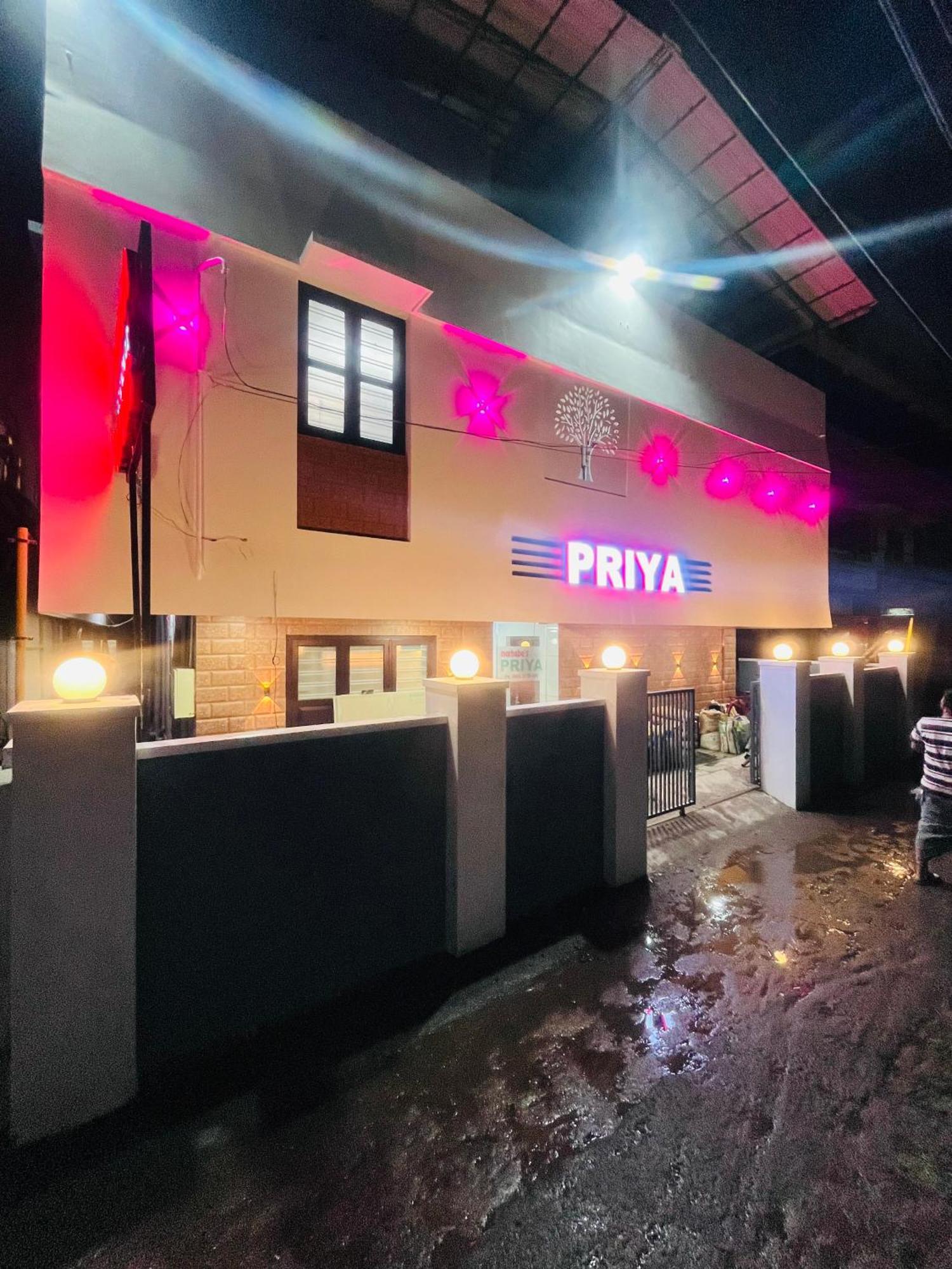 קוז'יקודה Priya Lodge מראה חיצוני תמונה
